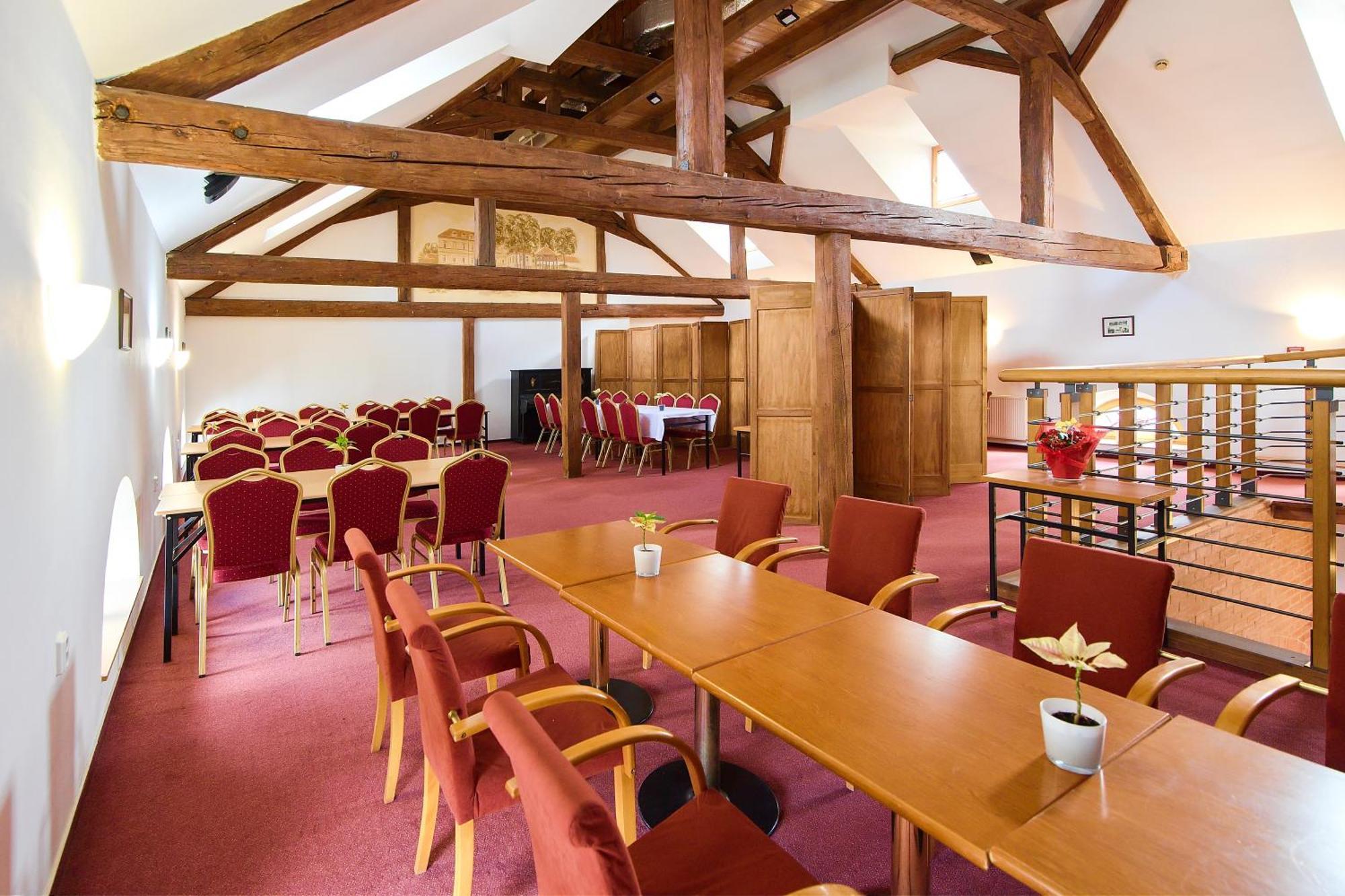 Hotell Certousy